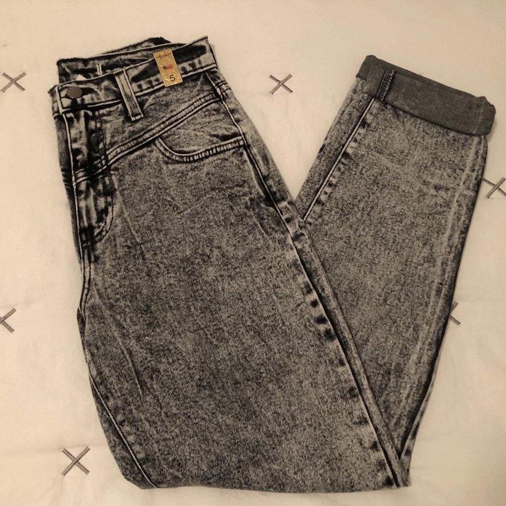 Fashion Nova Acid Wash Mom Jeans